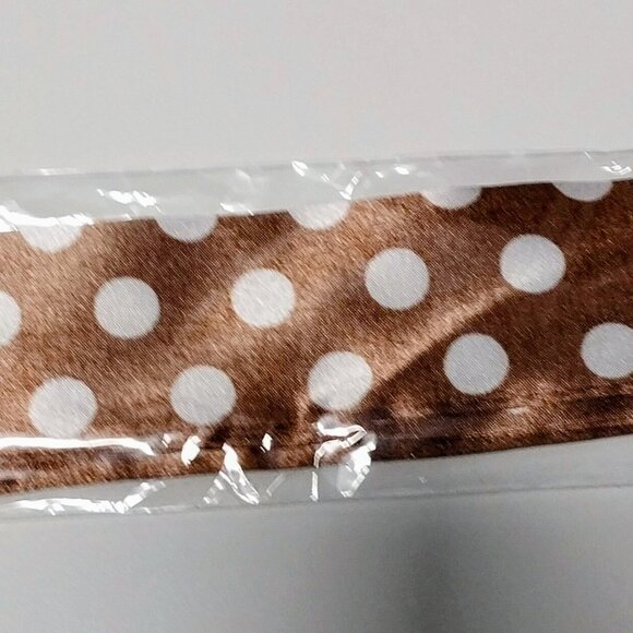 The Unbranded Brand Accessories - NWOT Brown Polka Dot Silk Purse Scarf